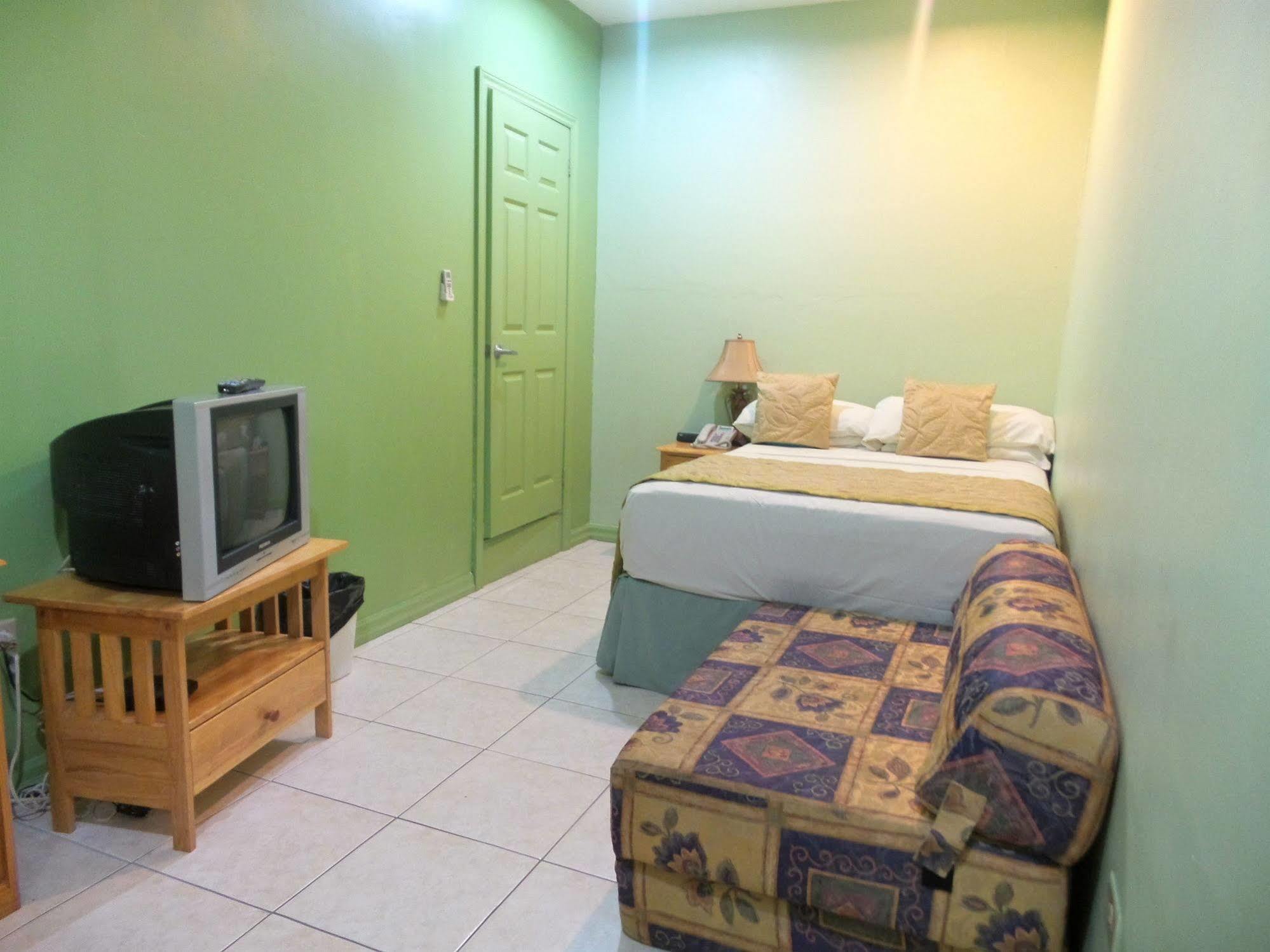 Heritage Inn Trinidad Belmont Kültér fotó