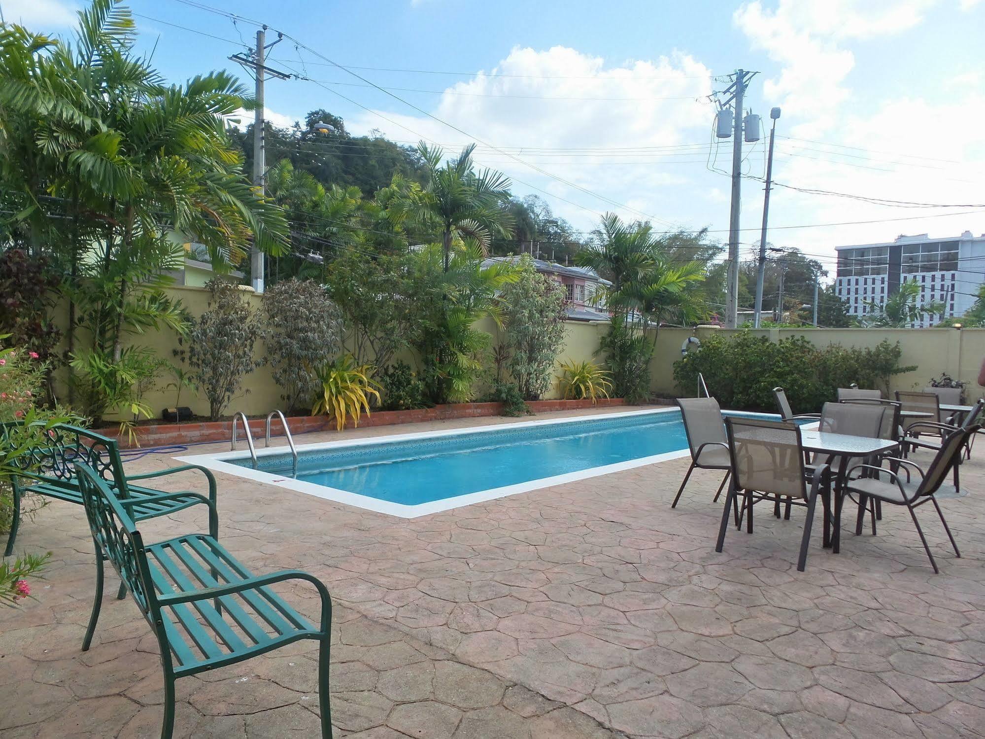 Heritage Inn Trinidad Belmont Kültér fotó